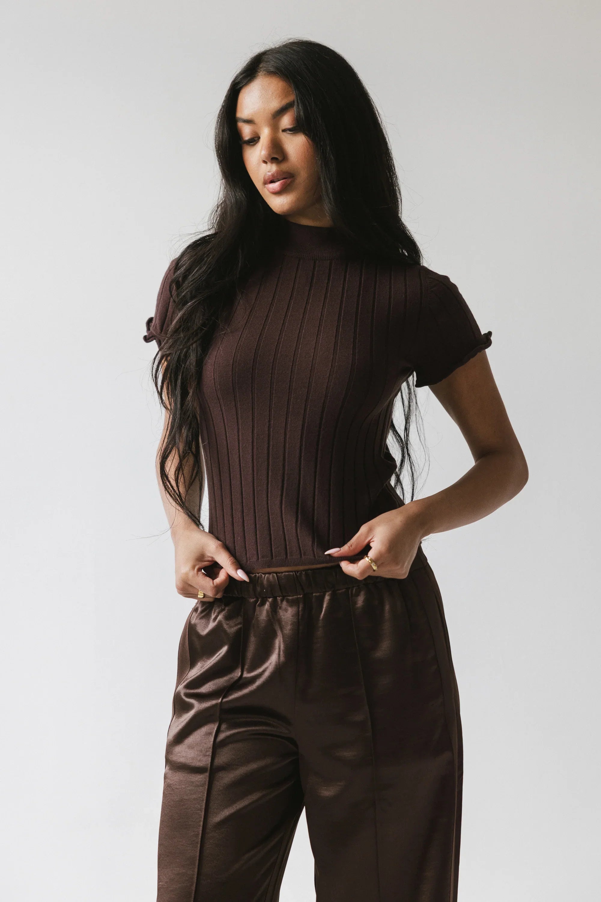 Amara Ribbed Top in Brown